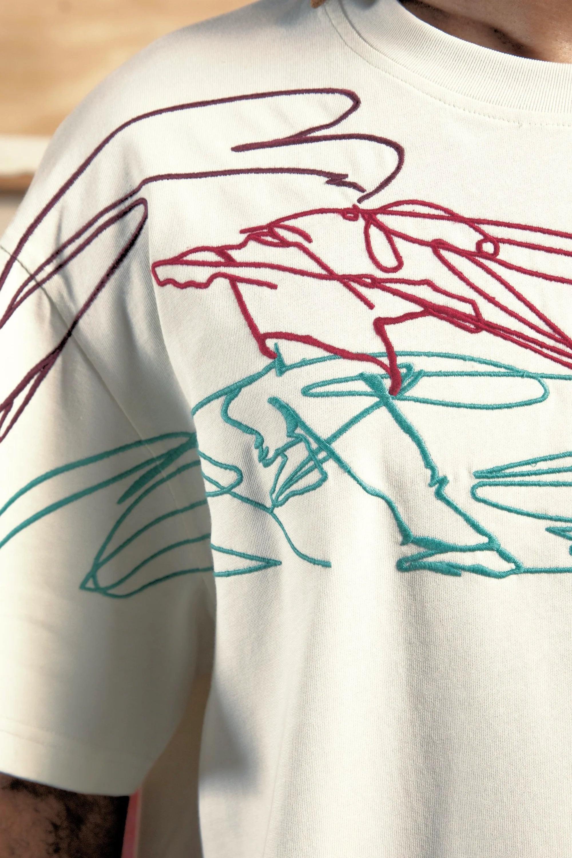SCRIBBLE TEE